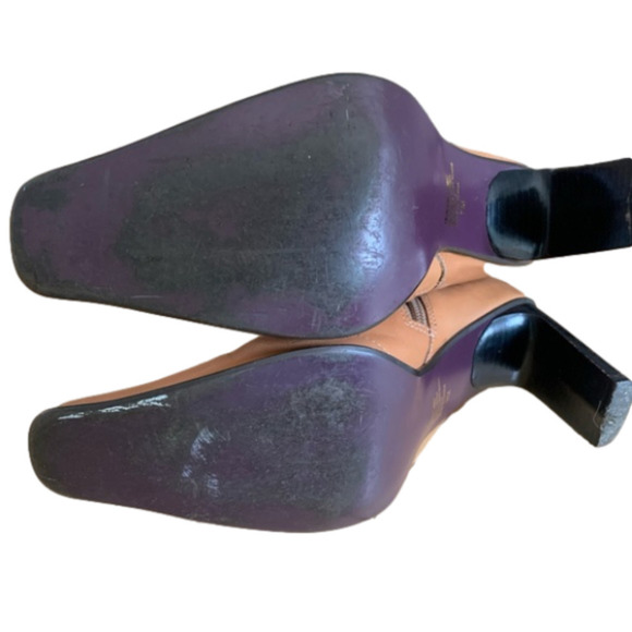 Deacon - Leather - Brown/cream - Cut Out Floral
Knee High Heel Boots - Size 7 - Picture 7 of 13